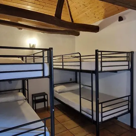 Laganares - Exclusivo Peregrinos San Nicolas del Real Camino