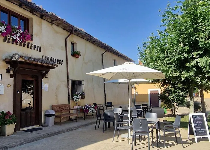 Laganares - Pilgrims - San Nicolas del Real Camino