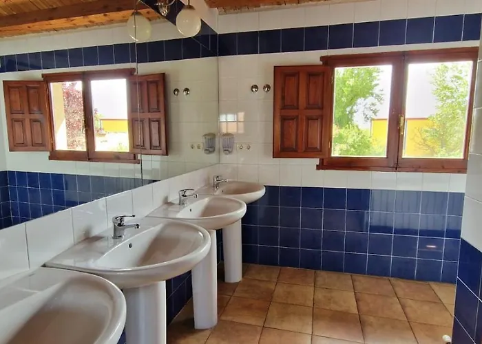 Laganares - Pilgrims - *