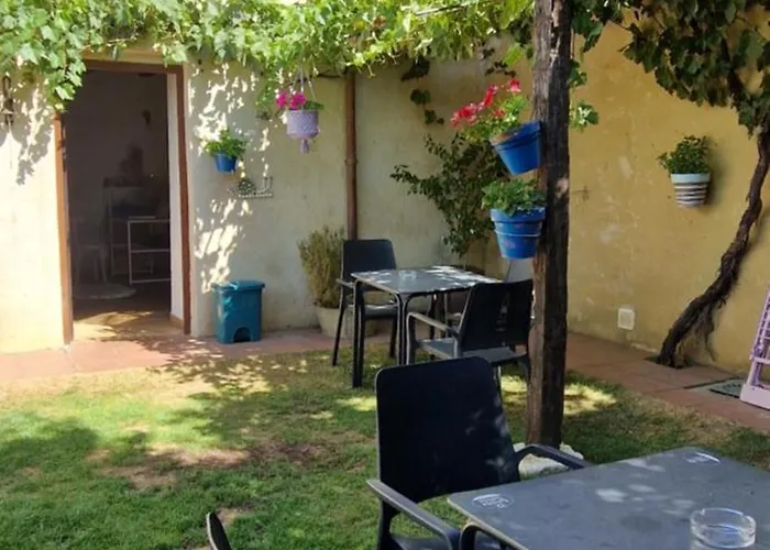 Hostel Laganares - Pilgrims - San Nicolas del Real Camino